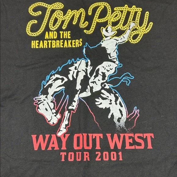 Tom Petty Way Out West Tour 2001 T-Shirt - Picture 2 of 2
